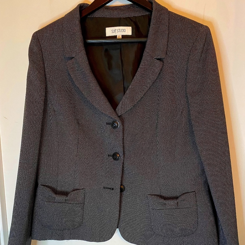 Suit Studio Lightweight Suit - 14